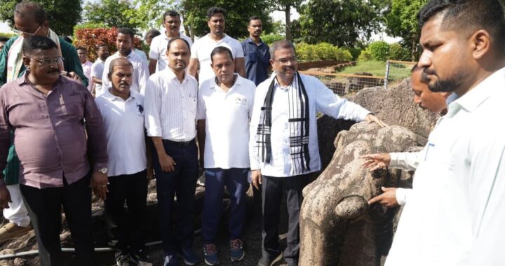 ‘ଶାନ୍ତିସ୍ତୂପ’ ଧଉଳିଗିରି ପରିଦର୍ଶନ କଲେ କେନ୍ଦ୍ରମନ୍ତ୍ରୀ