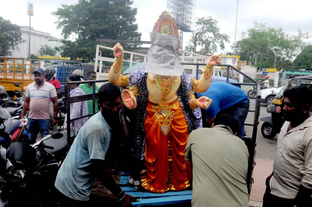 ରାତି ପାହିଲେ ଦେବଶୀଳ୍ପୀ ବିଶ୍ବକର୍ମା ପୂଜା