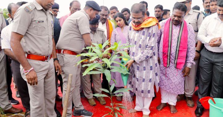 ପ୍ରଧାନମନ୍ତ୍ରୀଙ୍କ ଜନ୍ମଦିନରେ ସମ୍ବଲପୁରରେ ‘ସେବା ପକ୍ଷ’ ପାଳିଲେ କେନ୍ଦ୍ରମନ୍ତ୍ରୀ