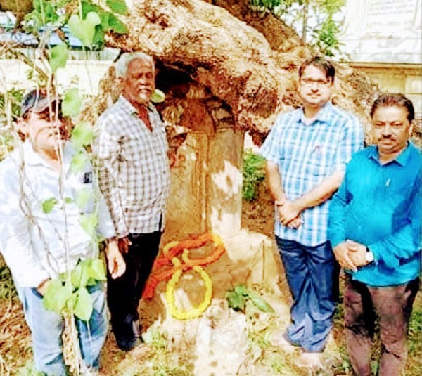 ପରିତ୍ୟକ୍ତ ଅବସ୍ଥାରେ ବରପୁତ୍ର ନୀଳମଣି ବିଦ୍ୟାରତ୍ନଙ୍କ ସମାଧିପୀଠ
