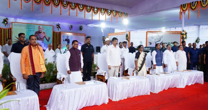 ଗାନ୍ଧୀ ଏବଂ ଶାସ୍ତ୍ରୀଙ୍କୁ ଶ୍ରଦ୍ଧାଞ୍ଜଳି ଅର୍ପଣ କଲେ ମୁଖ୍ୟମନ୍ତ୍ରୀ