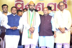 ଜୟ ଢୋଲକିଆଙ୍କ ଯୋଗଦାନ ନୂଆପଡ଼ାରେ ବିଜେପି ସଂଗଠନକୁ ଅଧିକ ଶକ୍ତିଶାଳୀ କରିବ : ମନମୋହନ ସାମଲ