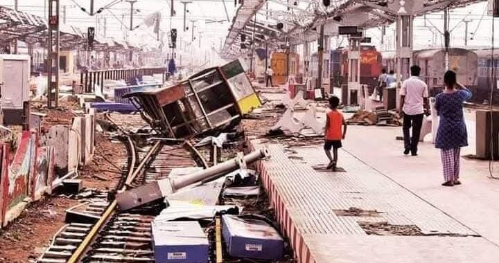 ଓଡ଼ିଶା- ଆନ୍ଧ୍ର ସୀମାନ୍ତ ଅଞ୍ଚଳରେ  ବାତ୍ୟା ‘ମୋନ୍ଥା’ର ପ୍ରଭାବ