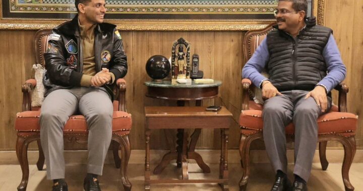 ଭାରତୀୟ ମହାକାଶଚାରୀ ଶୁଭାଂଶୁ ଶୁକ୍ଲାଙ୍କୁ ଭେଟିଲେ କେନ୍ଦ୍ରମନ୍ତ୍ରୀ