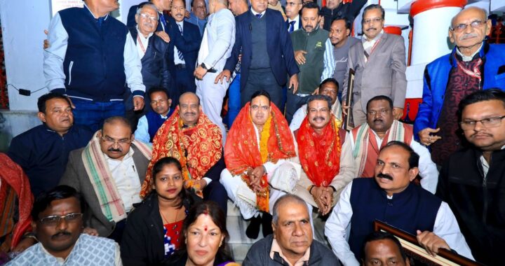 ମା’ ସମଲେଶ୍ୱରୀଙ୍କ ଶରଣରେ ୩ ହେଭିୱେଟ୍: ଦର୍ଶନ କଲେ ଓମ୍ ବିର୍ଲା, ଧର୍ମେନ୍ଦ୍ର ପ୍ରଧାନ ଓ ଭଜନ ଲାଲ୍ ଶର୍ମା