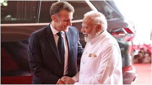 ଏଭରେଷ୍ଟ ଉପରେ ଉଡ଼ିବ ହେଲିକପ୍ଟର : ମୋଦୀ-ମାକ୍ରୋନଙ୍କ ବଡ଼ ଘୋଷଣା, ଏବେ ହିମାଳୟରେ ରକ୍ଷା ପାଇବ ଜୀବନ