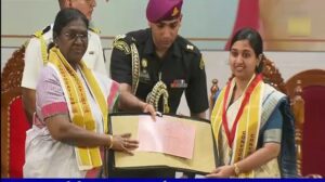 ବାଲେଶ୍ୱର ସ୍ଥିତ ଫକୀର ମୋହନ ବିଶ୍ୱବିଦ୍ୟାଳୟର ୧୨ ତମ ସମାବର୍ତ୍ତନ ଉତ୍ସବରେ ଯୋଗ ଦେଲେ ରାଷ୍ଟ୍ରପତି