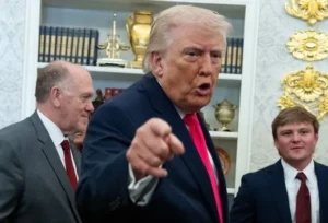 ଇରାନକୁ ଚେତାବନୀ ଦେଲେ ଟ୍ରମ୍ପ , ଚୁକ୍ତି ପାଳନ ନ କଲେ ଭୟଙ୍କର ପରିଣାମ ଭୋଗିବାକୁ ପଡ଼ିବ