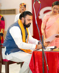 ବିହାରରେ ‘ସମ୍ରାଟ’ ରାଜ୍: କାହିଁକି ସମ୍ରାଟ ଚୌଧୁରୀଙ୍କୁ ମୁଖ୍ୟମନ୍ତ୍ରୀ ଭାବେ ବାଛିଲା ବିଜେପି? ବିହାରରେ ‘ସମ୍ରାଟ’ ରାଜ୍: କାହିଁକି ସମ୍ରାଟ ଚୌଧୁରୀଙ୍କୁ ମୁଖ୍ୟମନ୍ତ୍ରୀ ଭାବେ ବାଛିଲା ବିଜେପି?