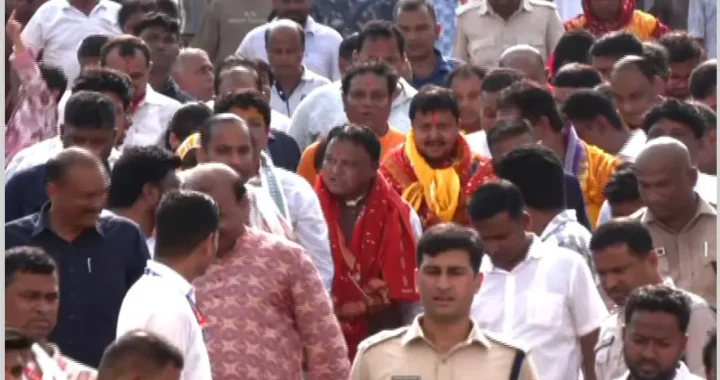 ପୁରୀ ଗସ୍ତରେ ଆସି ଶ୍ରୀମନ୍ଦିର ଯାଇ ମହାପ୍ରଭୁଙ୍କୁ ଦର୍ଶନ କରିଛନ୍ତି ବିଜେପି ରାଷ୍ଟ୍ରୀୟ ଅଧ୍ୟକ୍ଷ ନିତିନ ନବୀନ ପୁରୀ ଗସ୍ତରେ ଆସି ଶ୍ରୀମନ୍ଦିର ଯାଇ ମହାପ୍ରଭୁଙ୍କୁ ଦର୍ଶନ କରିଛନ୍ତି ବିଜେପି ରାଷ୍ଟ୍ରୀୟ ଅଧ୍ୟକ୍ଷ ନିତିନ ନବୀନ