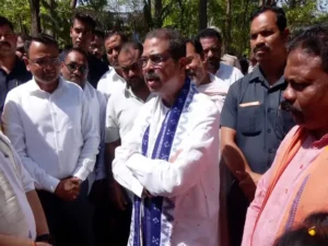 ସମ୍ବଲପୁର ସହରରେ ପ୍ରବଳ ବର୍ଷା,ଜଳବନ୍ଦୀ ସମସ୍ୟାକୁ ଗୁରୁତର ସହ ଗ୍ରହଣ କରିଛନ୍ତି ସାଂସଦ ଧର୍ମେନ୍ଦ୍ର ପ୍ରଧାନ