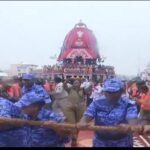 ଶ୍ରୀମନ୍ଦିର ସିଂହଦ୍ବାରରେ ପ୍ରସ୍ତୁତ ହୋଇ ରହିଛନ୍ତି ୩ ରଥ :ବଡ଼ଦାଣ୍ଡକୁ ଓହ୍ଲାଇବେ ବଡ଼ଠାକୁର