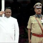 ଗାନ୍ଧୀ ମାର୍ଗରେ ପତ୍ତାକା ଉତ୍ତଳନ କଲେ ମୁଖ୍ୟମନ୍ତ୍ରୀ ମୋହନ ଚରଣ ମାଝୀ, ମହାତ୍ମା ଗାନ୍ଧୀଙ୍କ ସମେତ ଅନ୍ୟ ସ୍ୱାଧୀନତା ସଂଗ୍ରାମୀଙ୍କ ତ୍ୟାଗ, ତିତିକ୍ଷା ଓ ବଳିଦାନକୁ କଲେ ସ୍ମରଣ