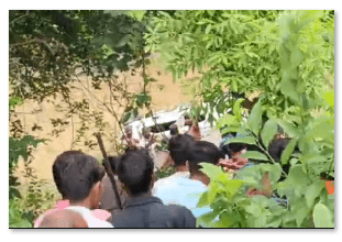 ମଧ୍ୟପ୍ରଦେଶର ଆଗର ମାଲୱା ଦୁର୍ଘଟଣା: ବର୍ଷା ଜଳ ସ୍ରୋତରେ ଭାସିଗଲା କାର, ଗୋଟିଏ ପରିବାର 7 ମୃତ ମଧ୍ୟପ୍ରଦେଶର ଆଗର ମାଲୱା ଦୁର୍ଘଟଣା: ବର୍ଷା ଜଳ ସ୍ରୋତରେ ଭାସିଗଲା କାର, ଗୋଟିଏ ପରିବାର 7 ମୃତ