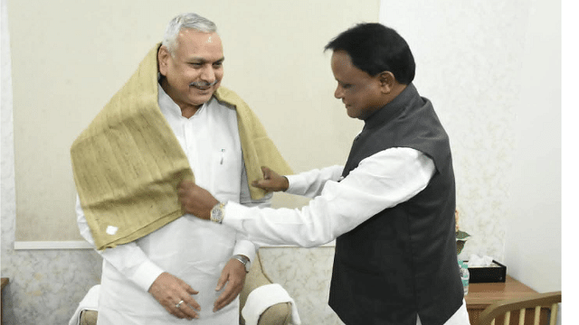 ସଂଗଠନକୁ ଗୁରୁତ୍ବ ଦିଅ, ସଙ୍ଗଠନ ରହିଲେ ଦଳ ରହିବ ,ବିଜେପି କାର୍ଯ୍ୟାଳୟରେ ନେତାଙ୍କୁ ସିଧା ସିଧା ଶୁଣାଇଛନ୍ତି ସୌଦାନ ସିଂ ସଂଗଠନକୁ ଗୁରୁତ୍ବ ଦିଅ, ସଙ୍ଗଠନ ରହିଲେ ଦଳ ରହିବ ,ବିଜେପି କାର୍ଯ୍ୟାଳୟରେ ନେତାଙ୍କୁ ସିଧା ସିଧା ଶୁଣାଇଛନ୍ତି ସୌଦାନ ସିଂ